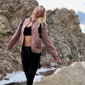 Avalanche Women's Quilted Puffer Jacket in gray